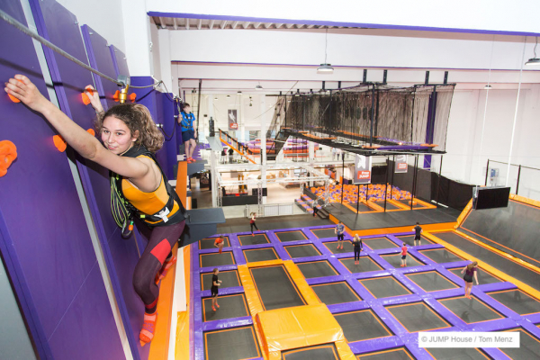 Ferienspaß im JUMP House