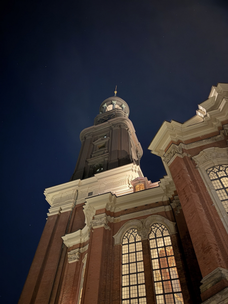 Nachtmichel Hamburg – Der Traumblick über die Lichter der Hansestadt