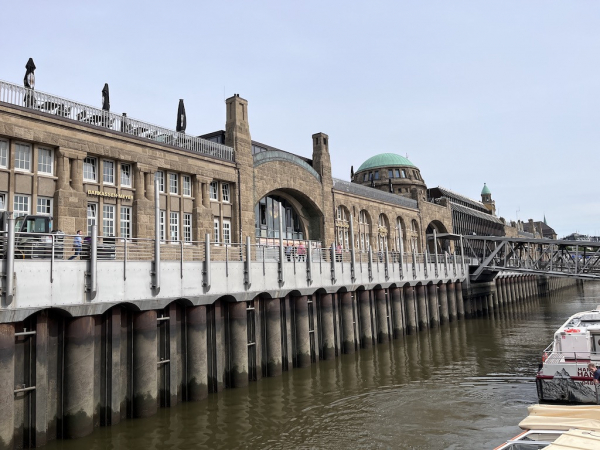 St. Pauli Landungsbrücken