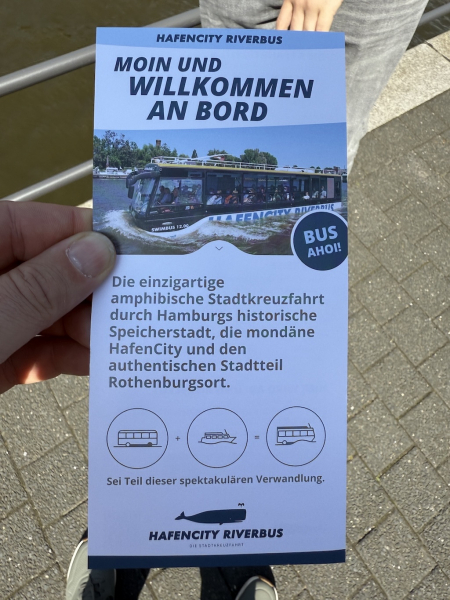 Stadtkreuzfahrt mit dem HafenCity RiverBus Hamburg